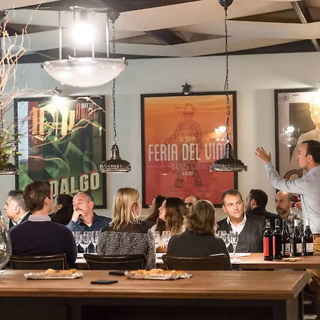 Praktik Vinoteca Hotel