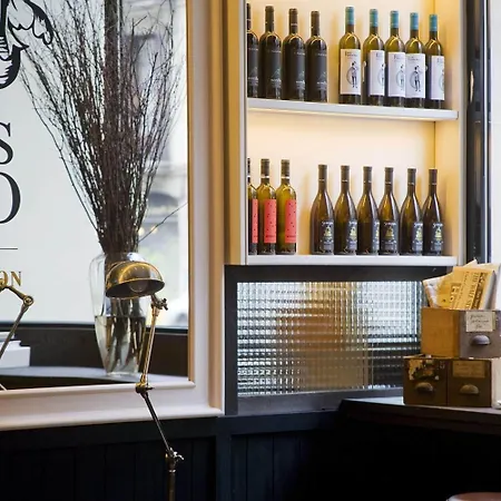 Praktik Vinoteca Отель Барселона