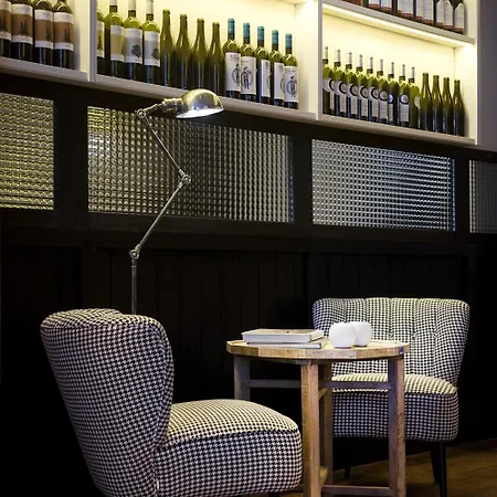 Praktik Vinoteca Отель Барселона